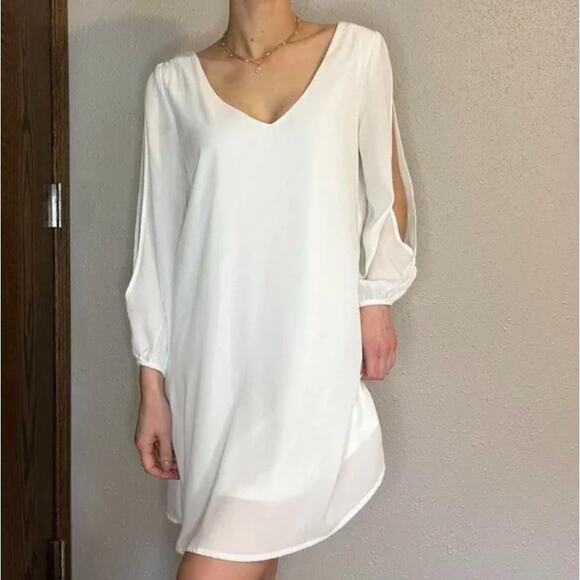 Lulu's Short Dress Large Slit Sleeves V-Neck Lined Creamy White Minimalist - Picture 3 of 13
